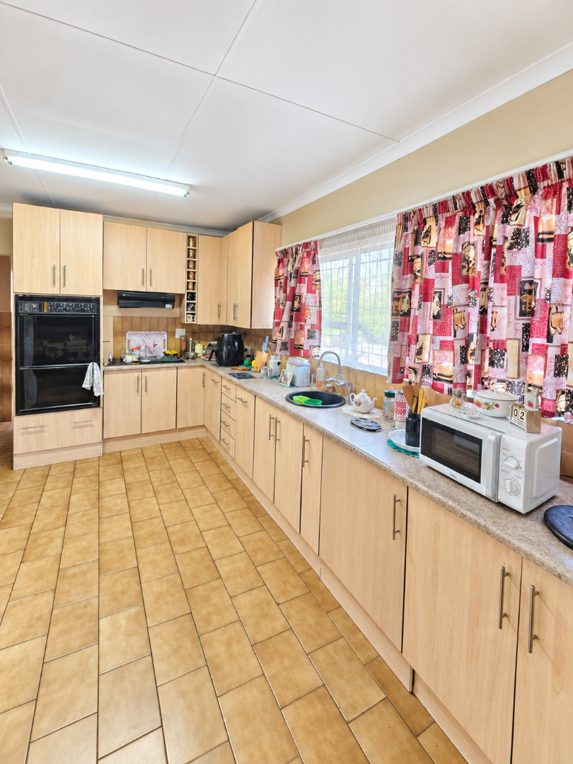 4 Bedroom Property for Sale in Wilkoppies North West